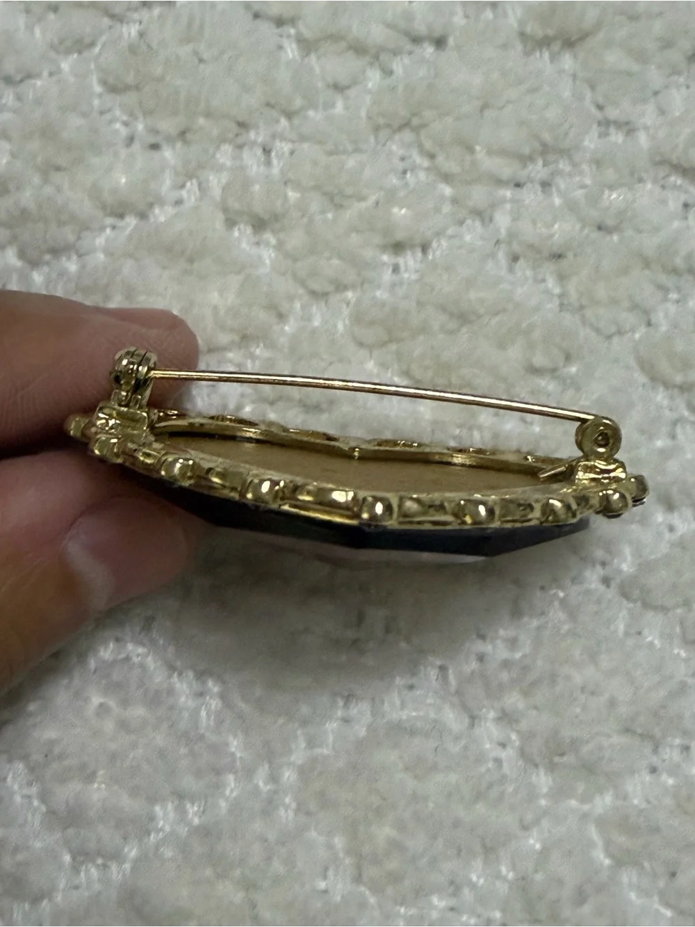 Liz Claiborne Vintage 90s Floral Brooch Red Heart Gold Tone Brooch Pin